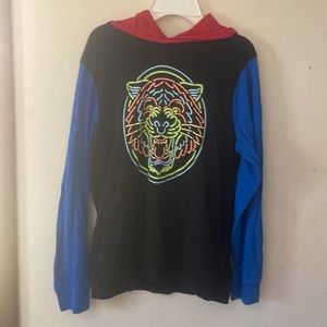 Long sleeve hooded shirt with neon animal print